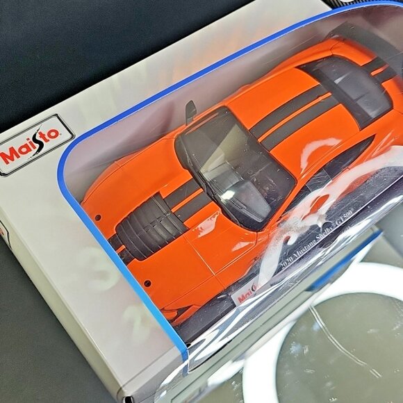 Maisto  Mustang Shelby GT500 2020 1:18 Scale Diecast Model Car Orange - Picture 7 of 16